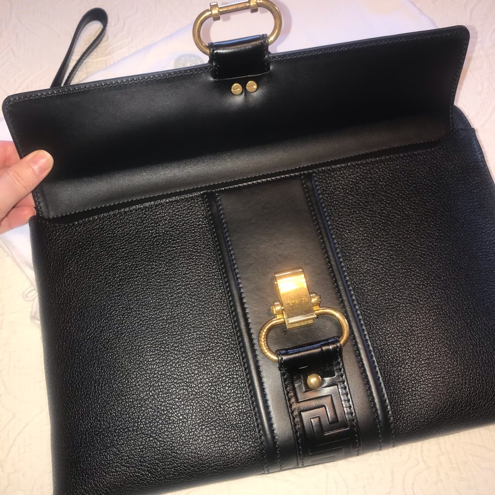 VERSACE Pebble Leather Clutch Laptop Bag - Picture 4 of 10